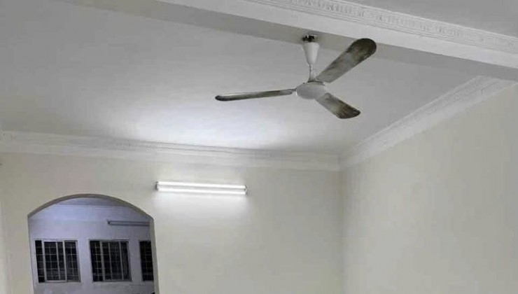 Cho thuê nhà làm VP kinh doanh, TT dạy học Phố Hoàng Ngân, 3 tầng, 90m2, MT 5m, 19 Triệu